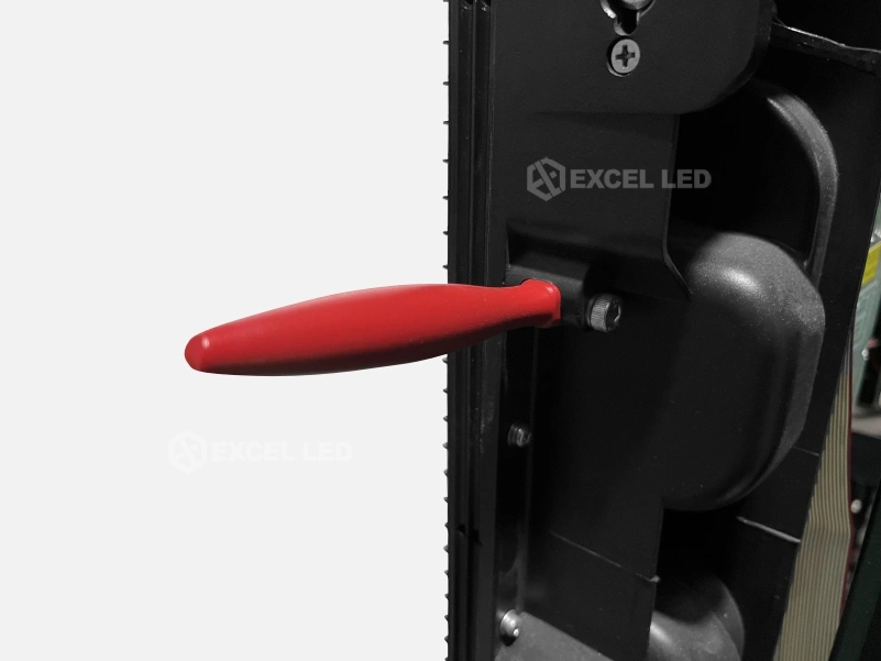 Ergonomic carrying handle on 960x960mm cabinet