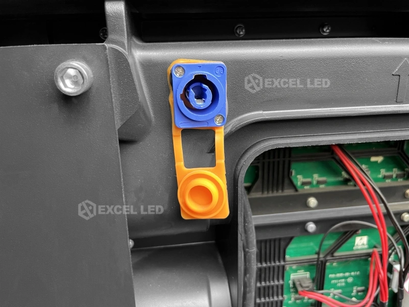 Double waterproof rubber ring on LED module back