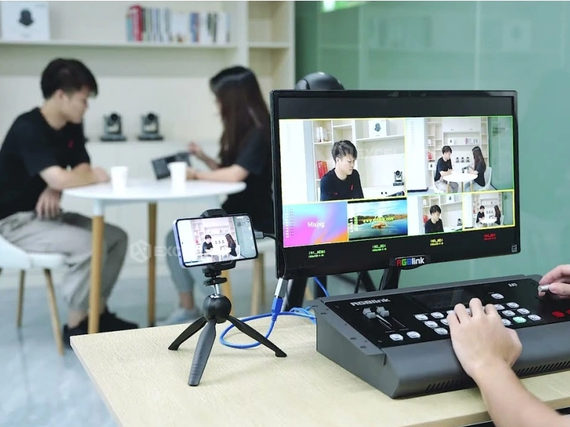 RGBlink M1 LED video wall processor live streaming application scene with 2x2 multiview monitor